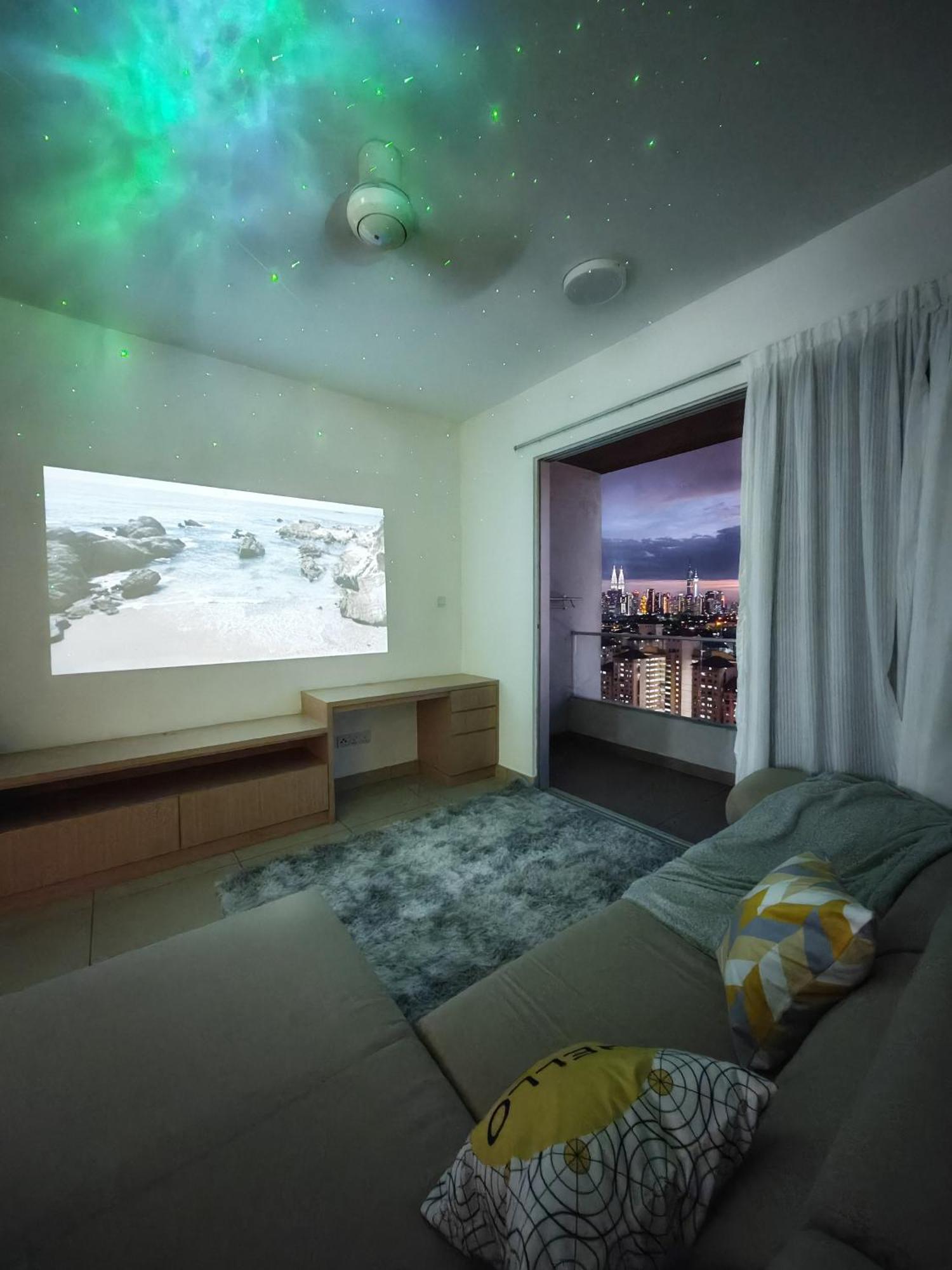 Apartment Space Themed Klcc View @ 6-8 Pax